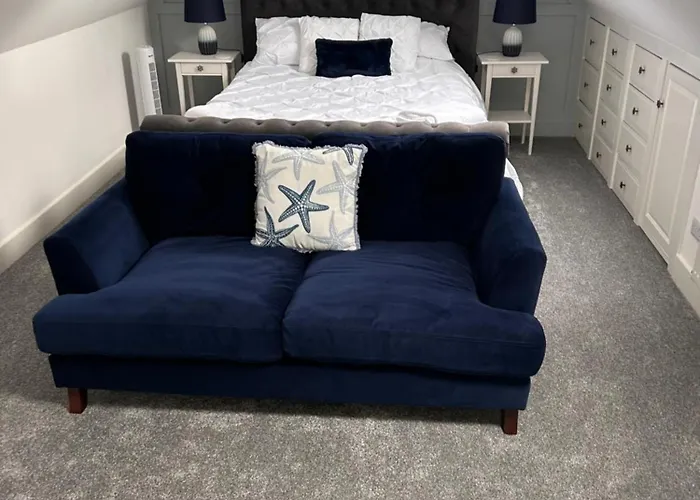 The Loft And The Den Apartments